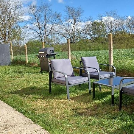 Belle Maison Climatisee Renovee Pac-Man Entre Collegues, Amis, Famille - Barbecue - Netflix - Prime - Baby Foot 50Cts Saint-Seurin-sur-l'Isle Extérieur photo