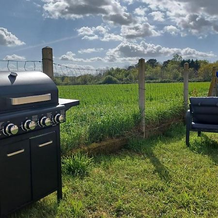 Belle Maison Climatisee Renovee Pac-Man Entre Collegues, Amis, Famille - Barbecue - Netflix - Prime - Baby Foot 50Cts Saint-Seurin-sur-l'Isle Extérieur photo