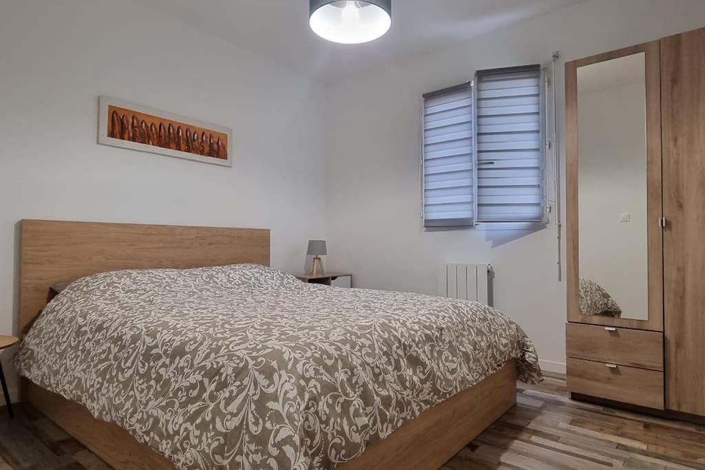 Belle Maison Climatisee Renovee Pac-Man Entre Collegues, Amis, Famille - Barbecue - Netflix - Prime - Baby Foot 50Cts Saint-Seurin-sur-l'Isle Extérieur photo