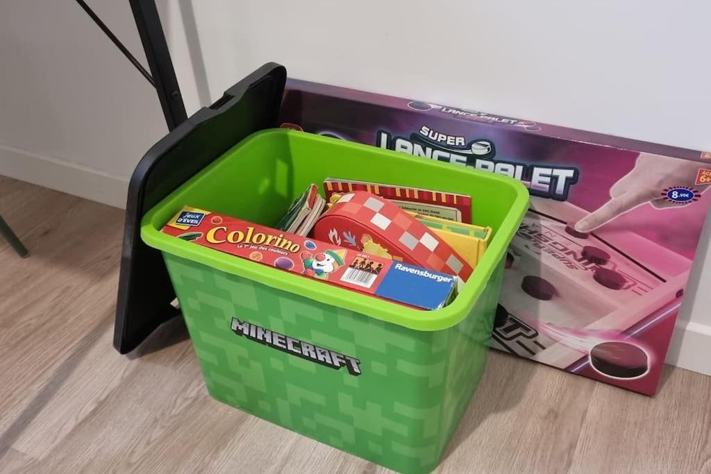 Belle Maison Climatisee Renovee Pac-Man Entre Collegues, Amis, Famille - Barbecue - Netflix - Prime - Baby Foot 50Cts Saint-Seurin-sur-l'Isle Extérieur photo