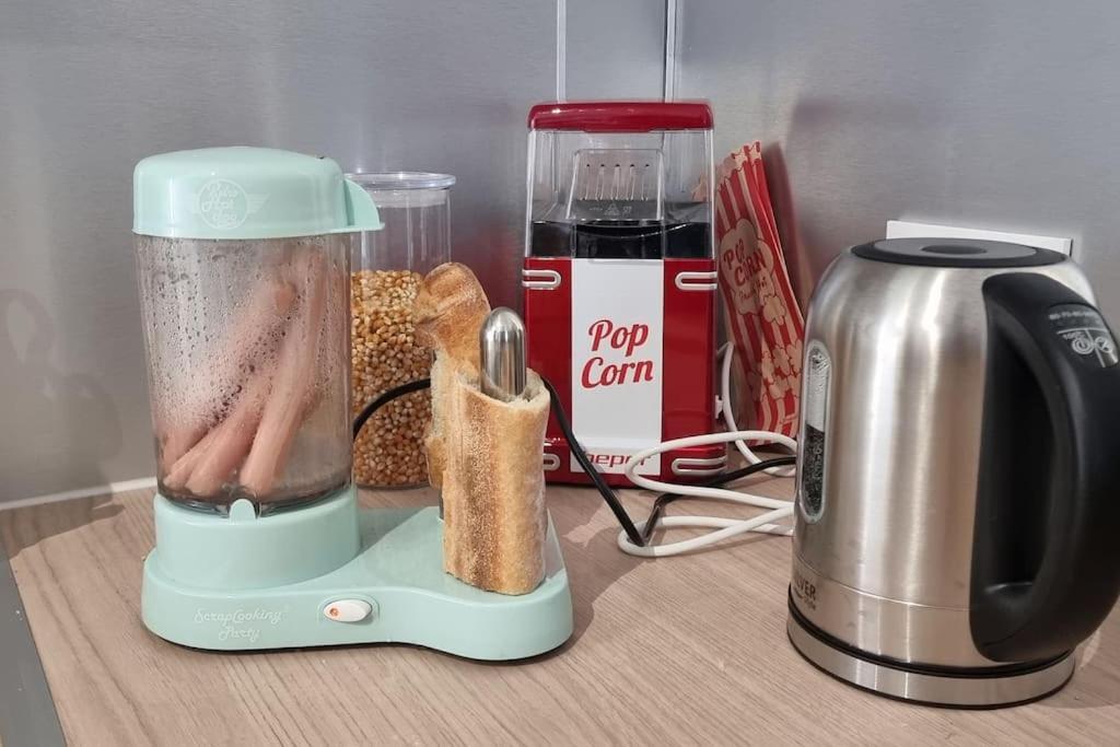 Belle Maison Climatisee Renovee Pac-Man Entre Collegues, Amis, Famille - Barbecue - Netflix - Prime - Baby Foot 50Cts Saint-Seurin-sur-l'Isle Extérieur photo