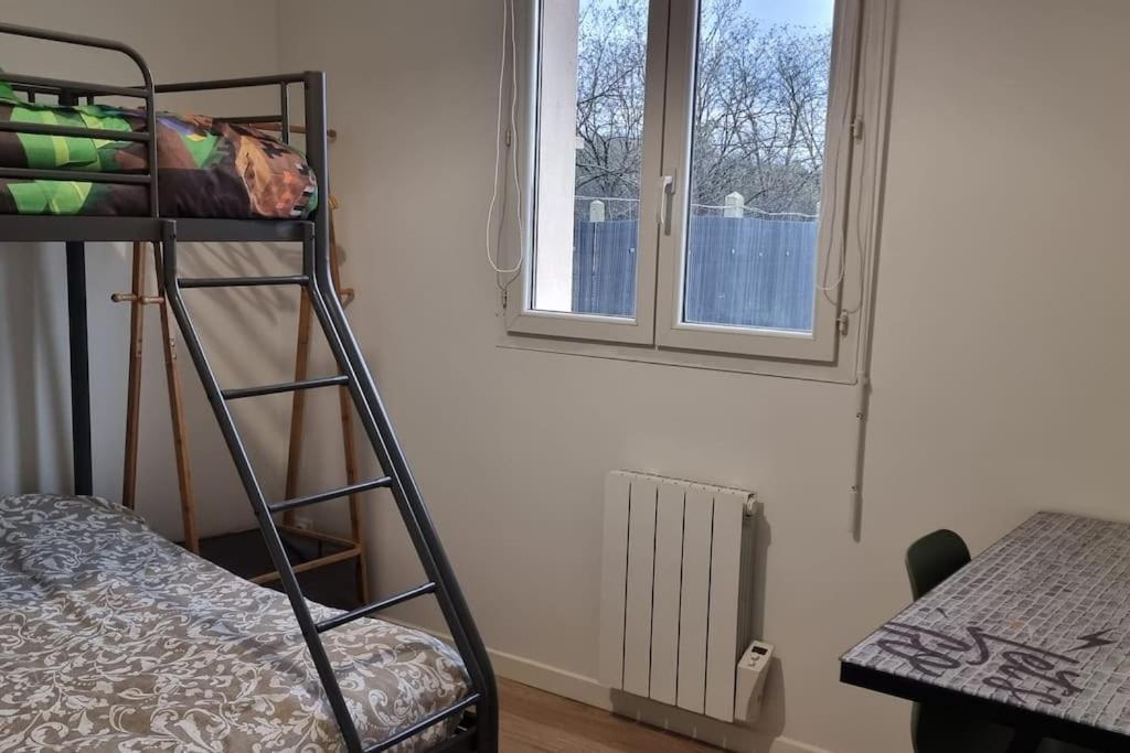 Belle Maison Climatisee Renovee Pac-Man Entre Collegues, Amis, Famille - Barbecue - Netflix - Prime - Baby Foot 50Cts Saint-Seurin-sur-l'Isle Extérieur photo
