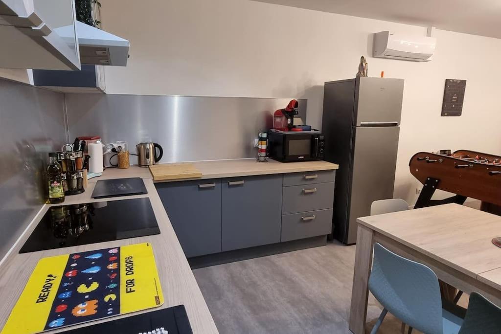 Belle Maison Climatisee Renovee Pac-Man Entre Collegues, Amis, Famille - Barbecue - Netflix - Prime - Baby Foot 50Cts Saint-Seurin-sur-l'Isle Extérieur photo