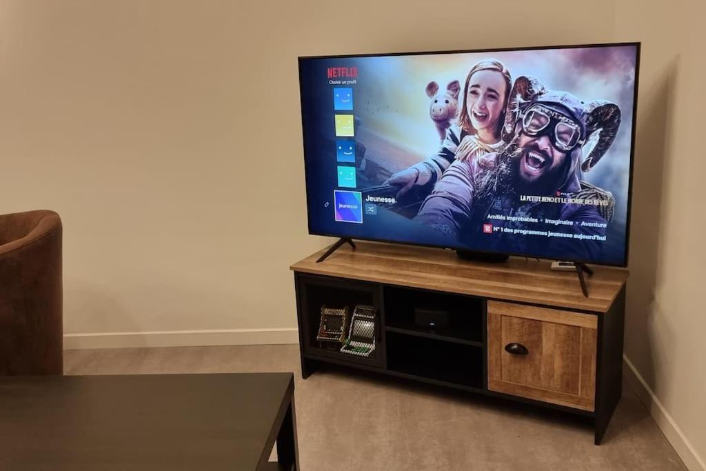 Belle Maison Climatisee Renovee Pac-Man Entre Collegues, Amis, Famille - Barbecue - Netflix - Prime - Baby Foot 50Cts Saint-Seurin-sur-l'Isle Extérieur photo