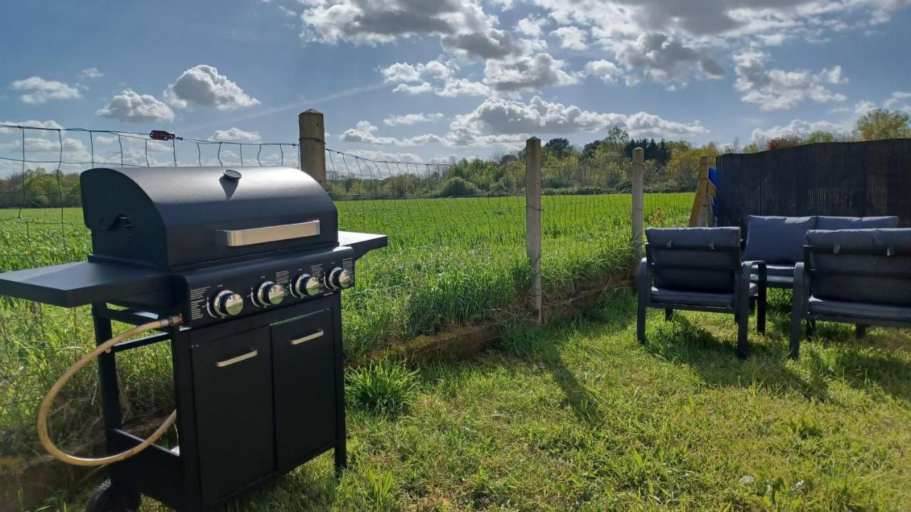Belle Maison Climatisee Renovee Pac-Man Entre Collegues, Amis, Famille - Barbecue - Netflix - Prime - Baby Foot 50Cts Saint-Seurin-sur-l'Isle Extérieur photo